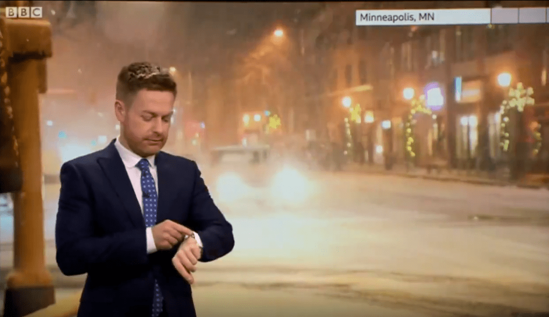 Siri в прямом эфире перебила ведущего прогноза погоды