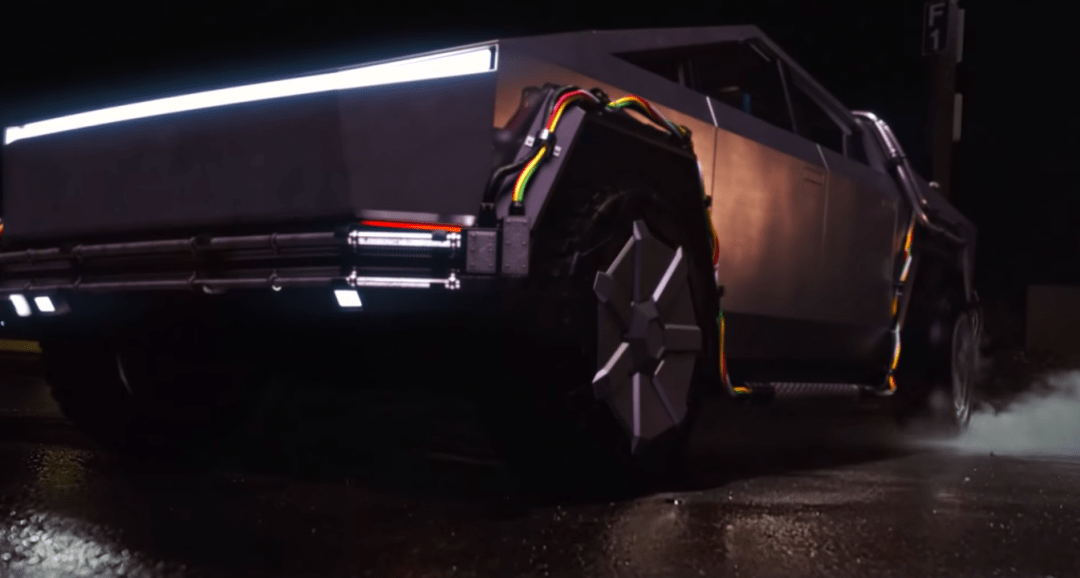 Пикап Теслы вставили в «Назад в будущее», это забавно