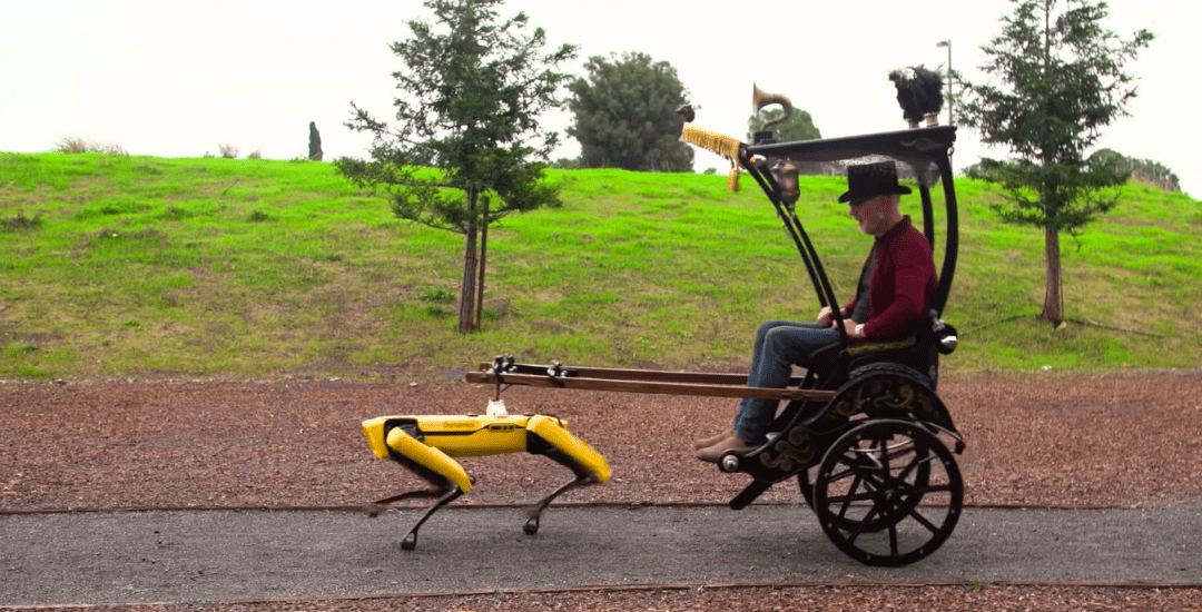 Робота Спота запрягли в карету