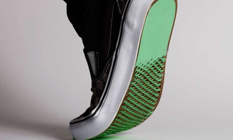 Инженеры МТИ придумали нескользящую подошву