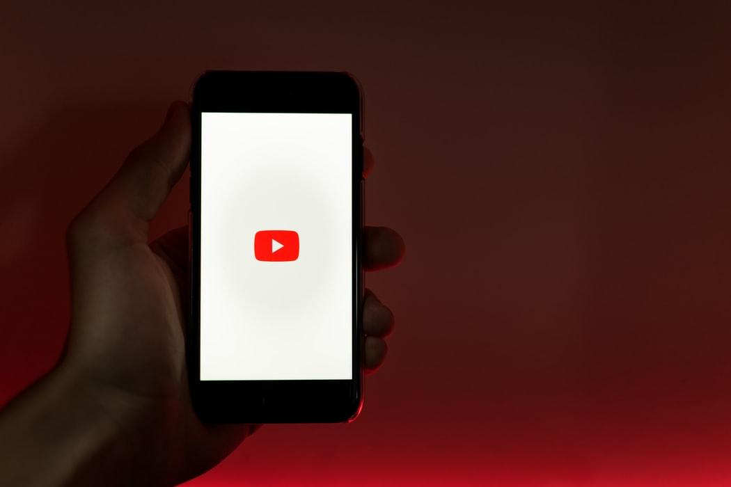 Нашли способ смотреть видео на YouTube без рекламных вставок