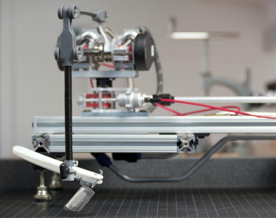 Это робот-брадобрей