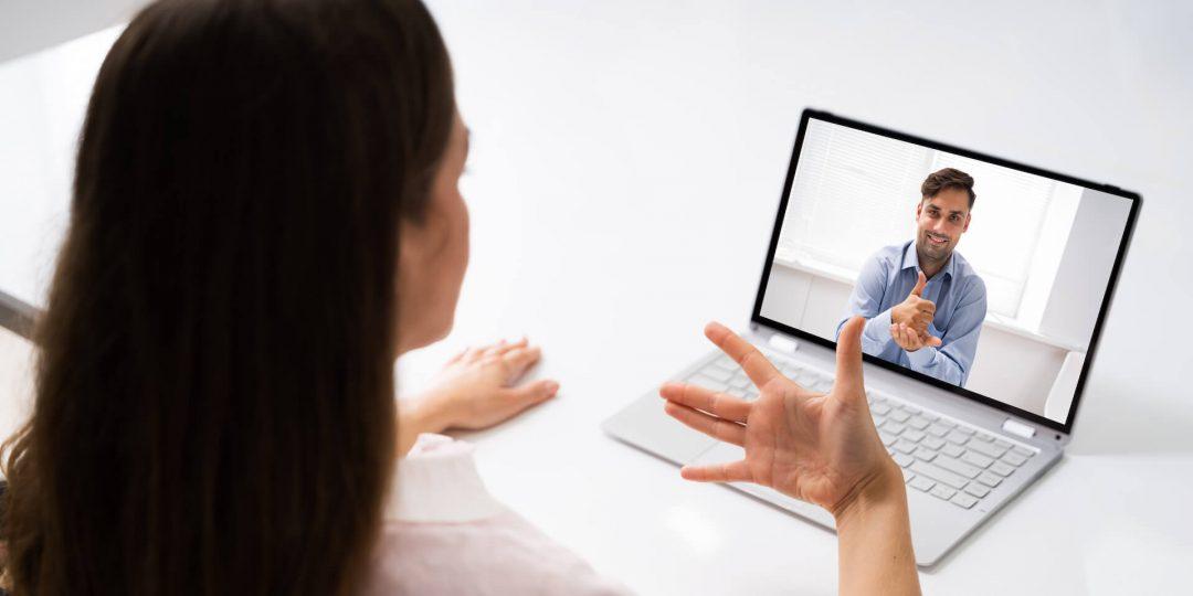 [Посмотрите] Гугл адаптировал видеоконференции для глухих людей