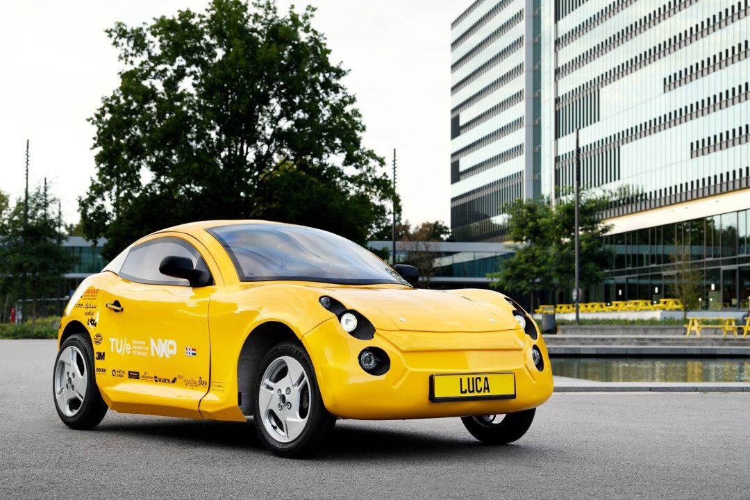 Сделали электромобиль из мусора