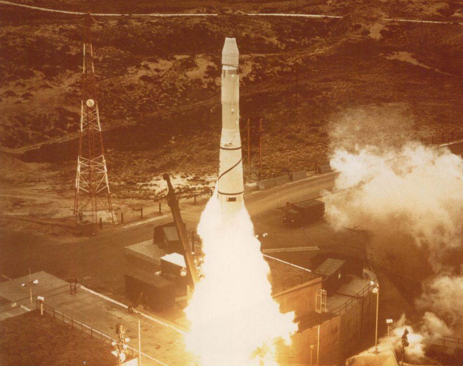 [Почитайте] История секретных спутников Corona