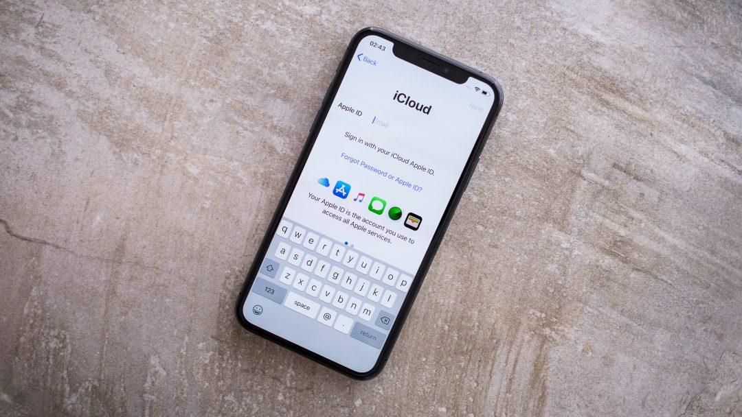 И такое бывает: девушка из-за фамилии не может войти в iCloud