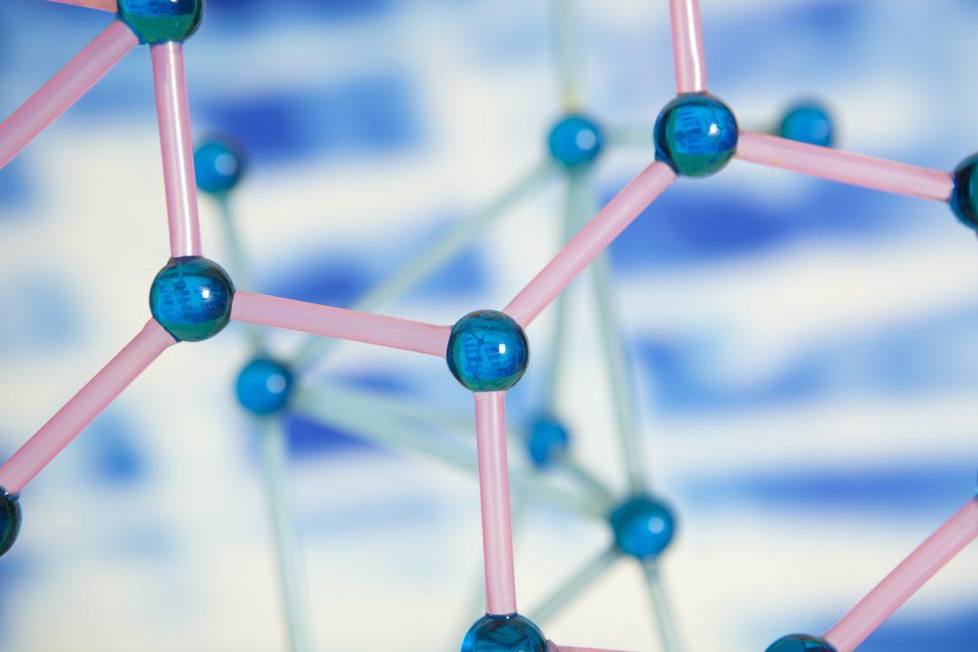 Российские учёные обучили нейронки предсказывать химические реакции