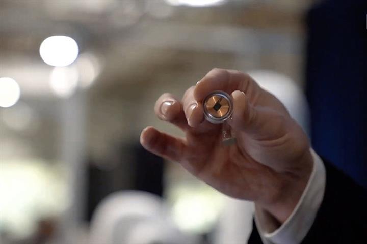 Первый китайский чип для связи мозга с компьютером