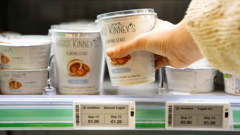 [Изобрели] ценники, которые отслеживают срок годности продуктов и снижают цену