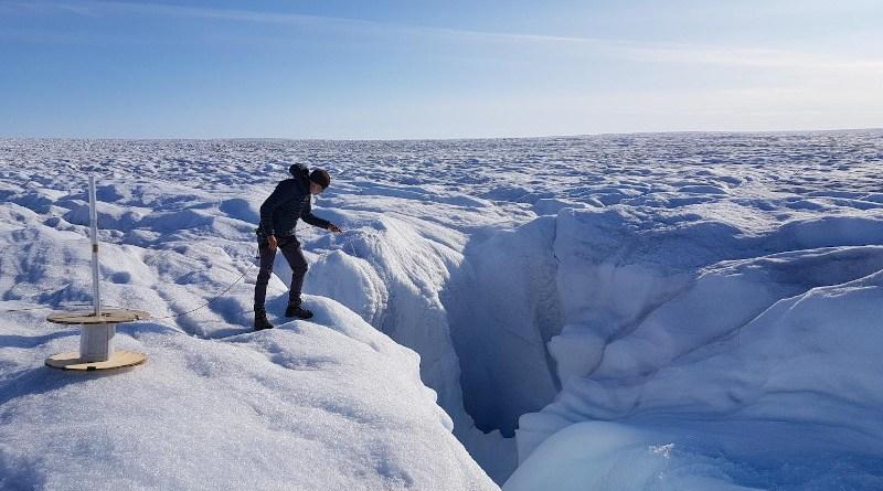 Измерили температуру гренландского ледяного щита с помощью оптоволокна