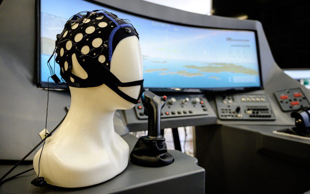 Российские инженеры сделали универсальный стенд кабины пилота транспорта