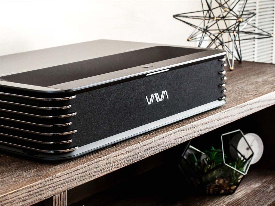 Посмотрите: лазерный проектор превращает стену в 4K-телевизор