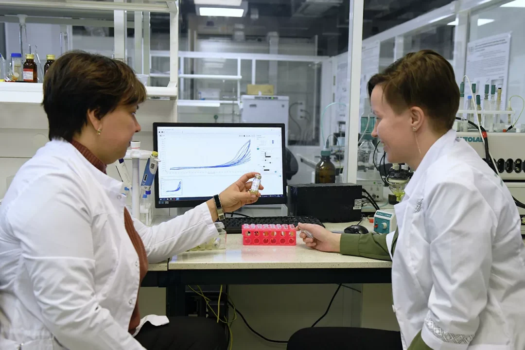 Российские химики создали первый в мире экспресс-метод проверки пищи на нитробензол