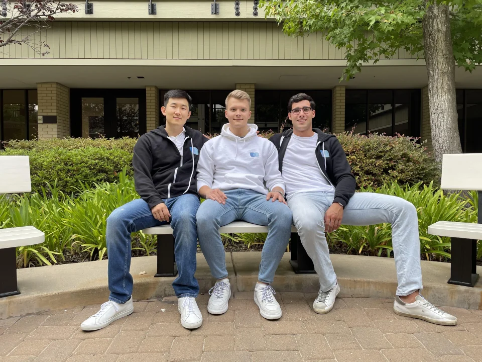 Создали алгоритм, который устраняет акцент говорящего