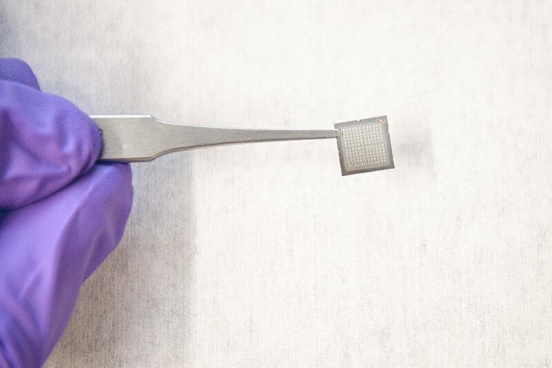 Сделали компьютерный чип, который может меняться, как мозг