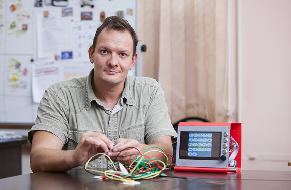 В России сделали компактный томограф, который можно использовать в машинах скорой помощи и дома