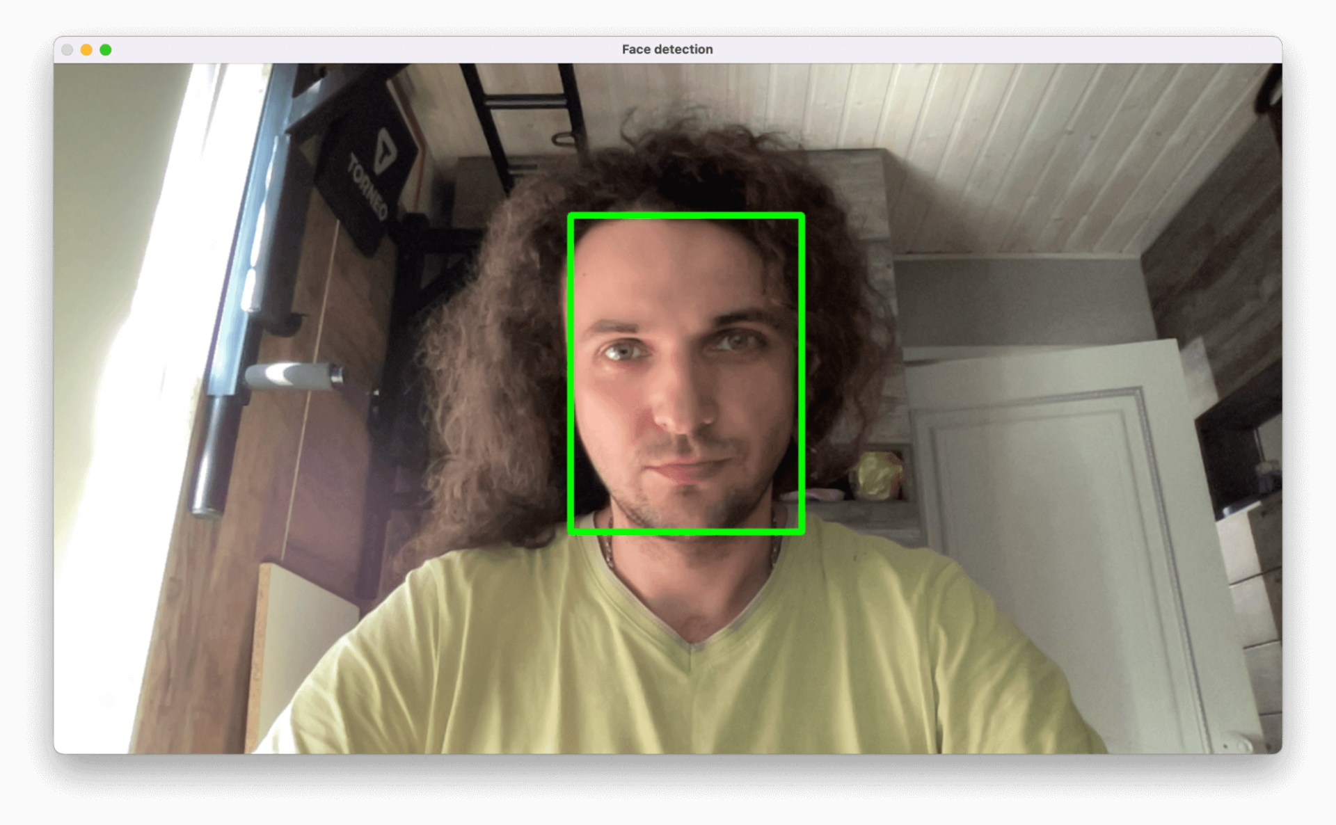 Сегодня сделаем модную штуку в Python — научимся находить лица в веб-камере