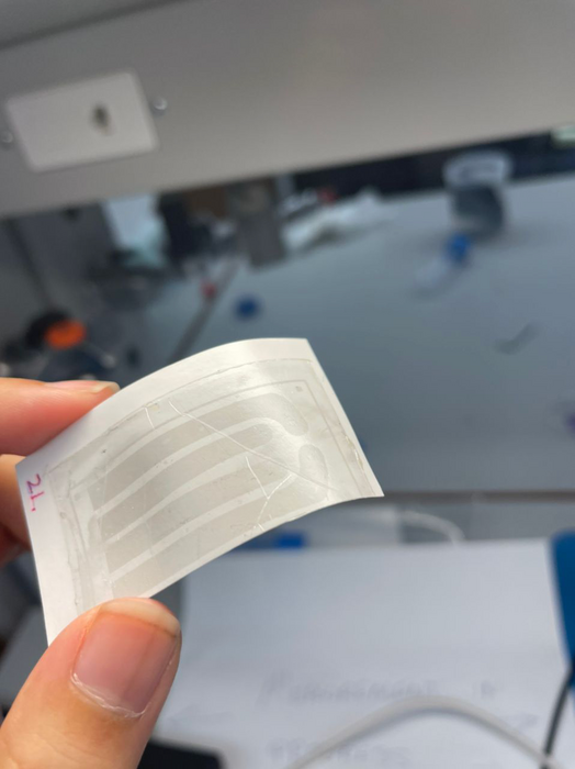 Изобрели тонкий сердечный имплантат, который лечит сердечную аритмию с помощью света