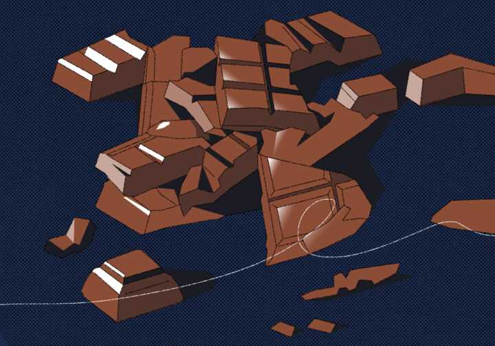 Откуда взялась лишняя долька шоколада?