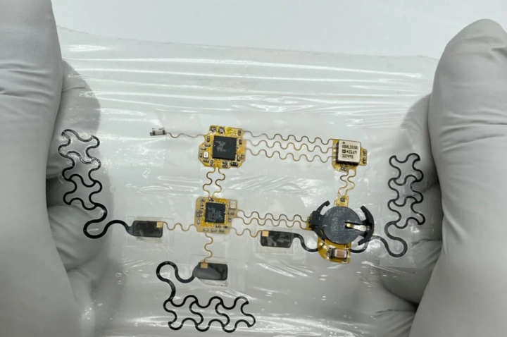 Разработали электронную татуировку для измерения сердечной деятельности