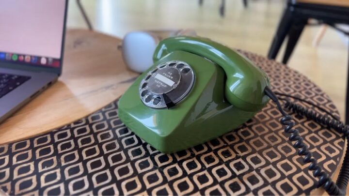 Технодурка: винтажный дисковый телефон в роли голосового помощника с ChatGPT