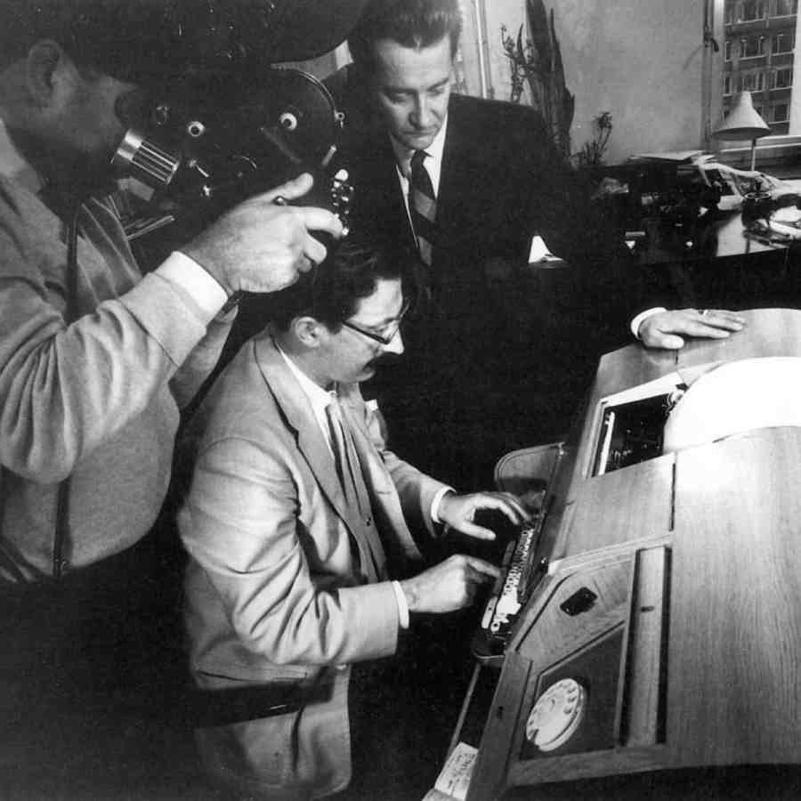 Первый чат-бот