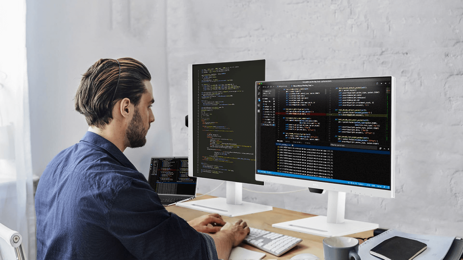 Сколько мониторов нужно программисту для работы
