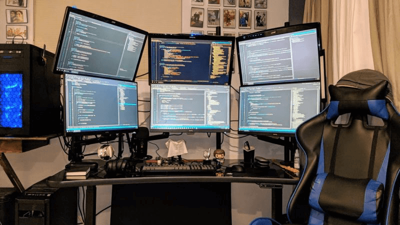 Сколько мониторов нужно программисту для работы