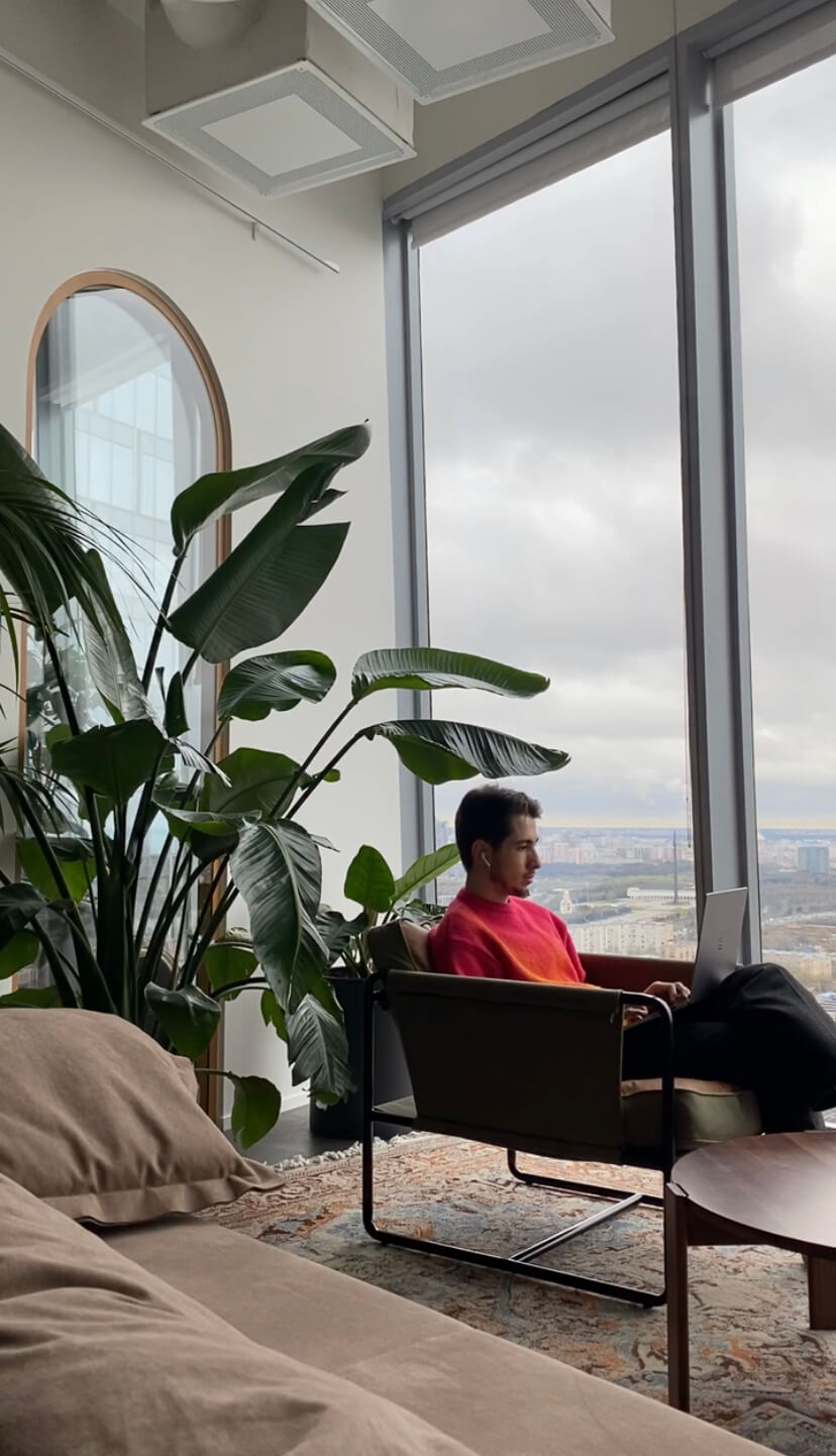 За работой в офисе Яндекса в Москва-Сити