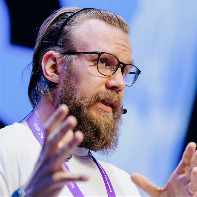 Зачем начинающим айтишникам ходить на конференции