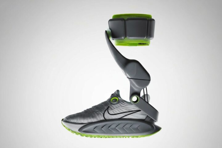 Появились первые в мире кроссовки с электроприводом